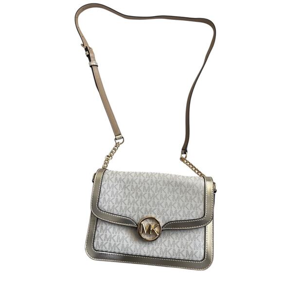 Michael Kors Leida Medium Shoulder Crossbody Bag Pale Gold Metallic Logo NWT - Picture 1 of 13